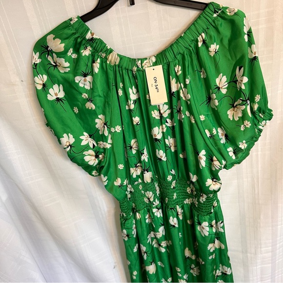 On 34th Plus Size Dress - Picture 5 of 11